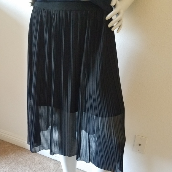ASOS Black Pleated Midi Skirt Sz 4 - Picture 1 of 5